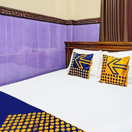 สปอต ออน 1870 กราฮา บาตู มูเลีย Hotel ภายนอก รูปภาพ