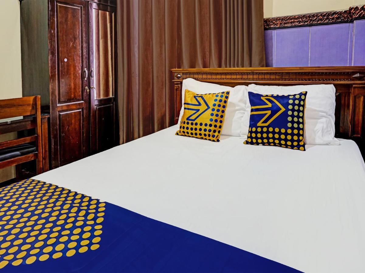 สปอต ออน 1870 กราฮา บาตู มูเลีย Hotel ภายนอก รูปภาพ