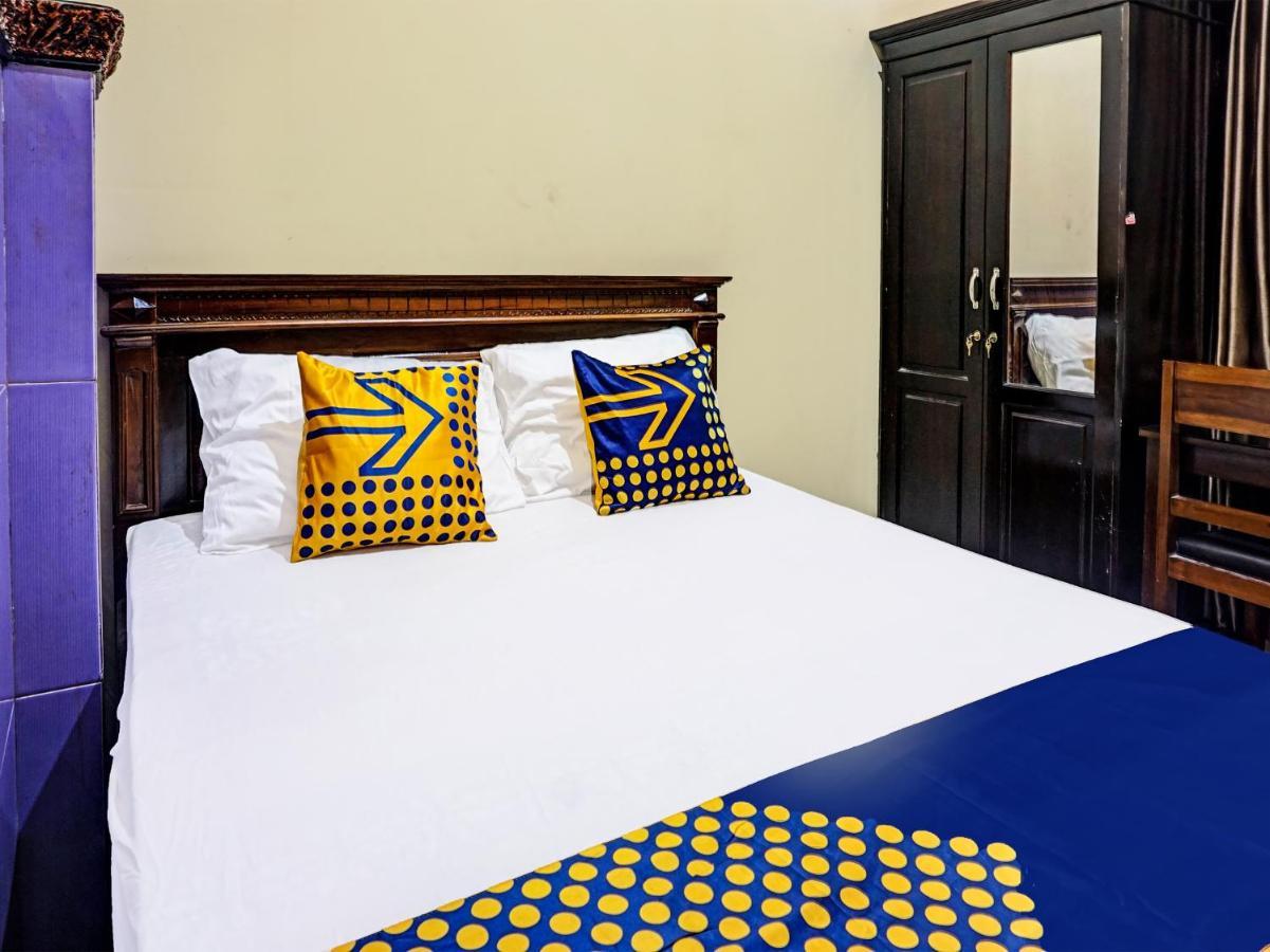 สปอต ออน 1870 กราฮา บาตู มูเลีย Hotel ภายนอก รูปภาพ