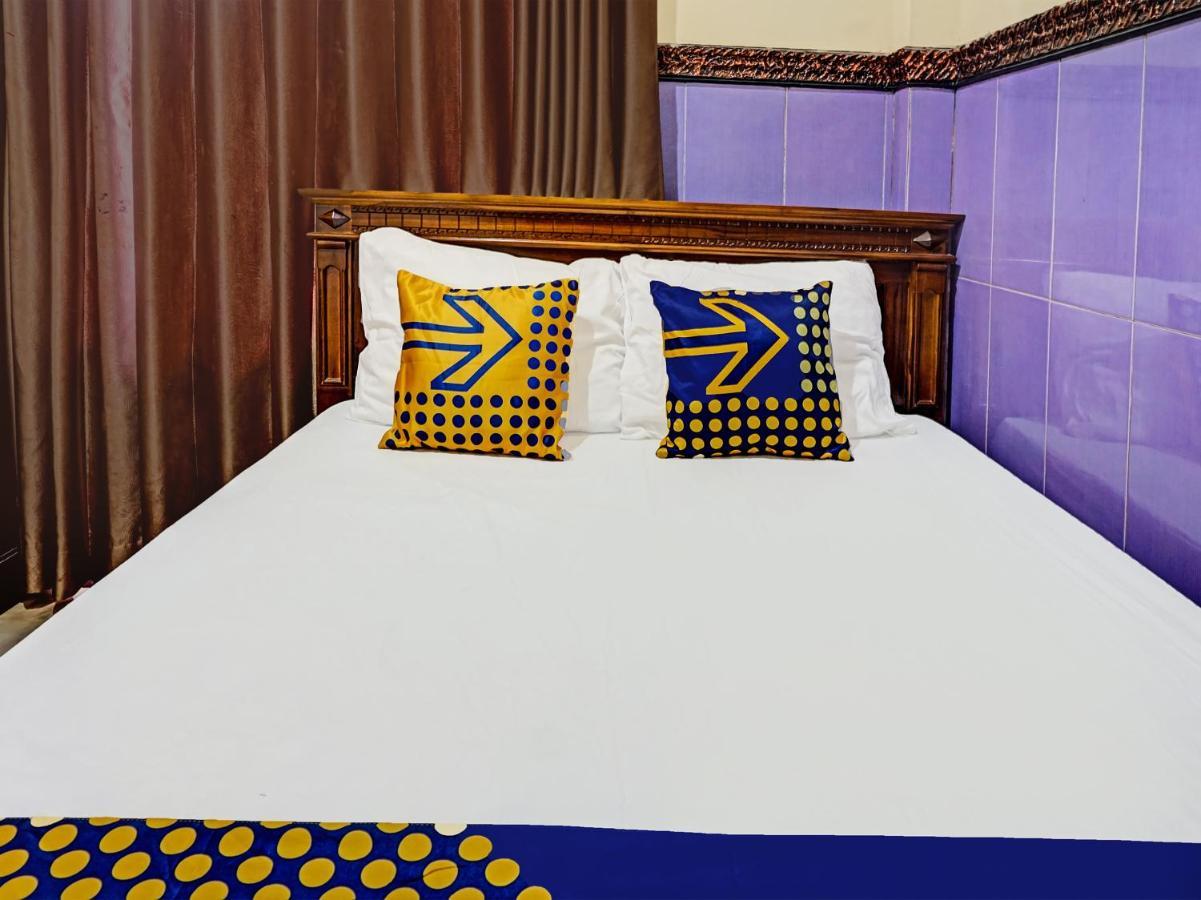 สปอต ออน 1870 กราฮา บาตู มูเลีย Hotel ภายนอก รูปภาพ